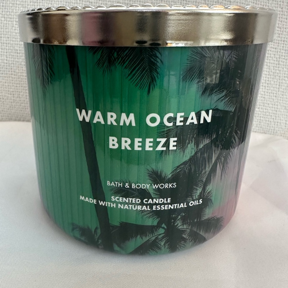 Bath & Body Works Warm Ocean Breeze 3 wick new